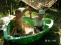 Marek z koleank w piaskownicy